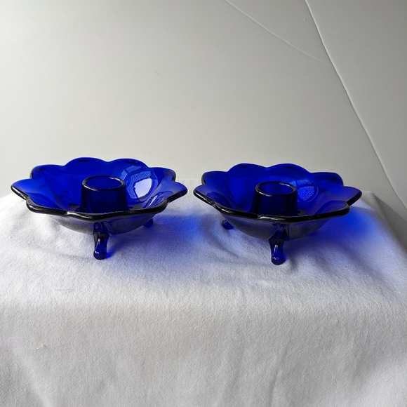 Vintage Fenton Cobalt Blue Glass 6 Petal 3 Footed Candle Holders - 2 - Picture 7 of 12